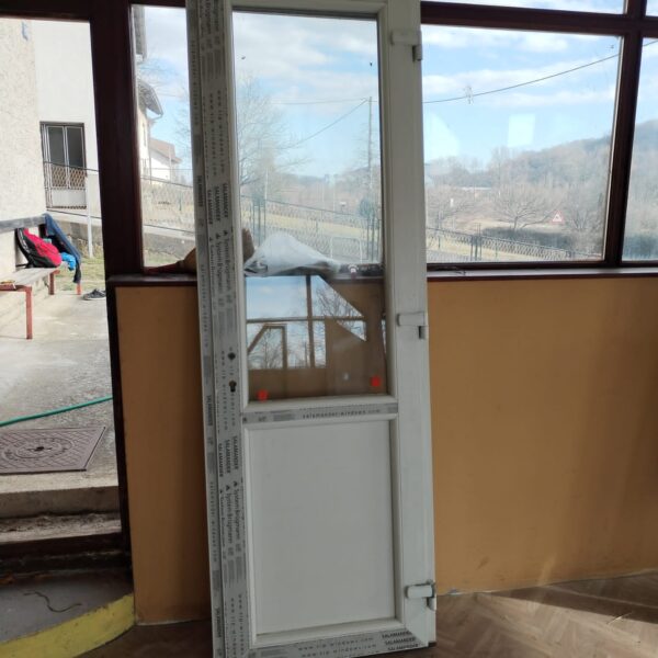 018 77x231.5, 4, panti oštećeni 190,03